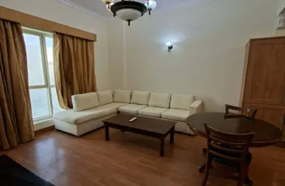 Apartment - 1 Bedroom - 2 Bathrooms for rent in Mahooz - Manama - Capital Governorate