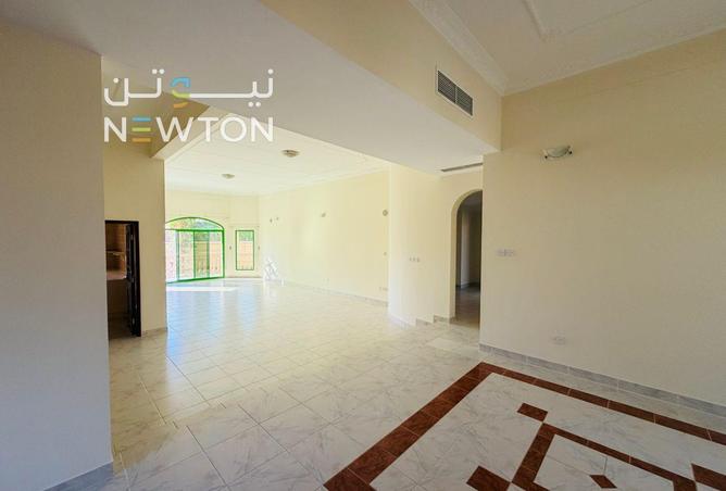 989454 - Property Image 2