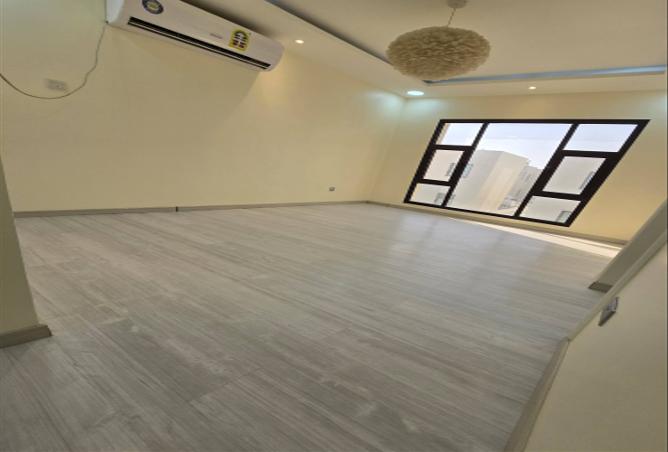 982527 - Property Image 3