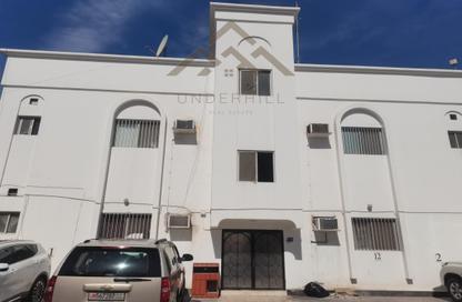عمارة بالكامل - استوديو - 8 حمامات للبيع في عراد - المحرق