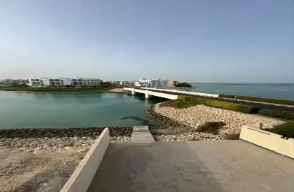 فيلا - 7 غرف نوم - 7 حمامات للبيع في أمواج - المحرق