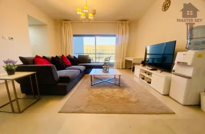 Living Room image for: Apartment - 1 Bedroom - 2 Bathrooms for rent in The Lagoon - Amwaj Islands - Muharraq Governorate, Image 1