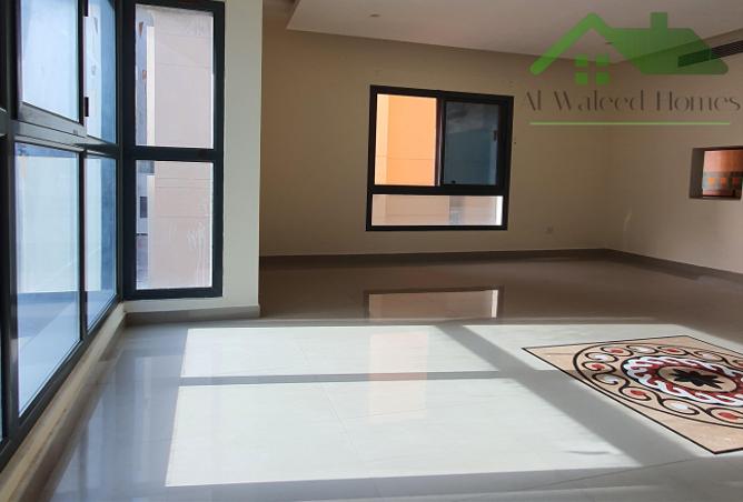 803427 - Property Image 3