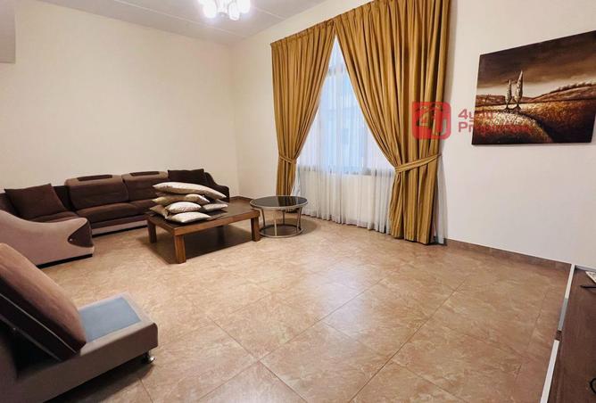 955588 - Property Image 2