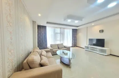 Apartment - 2 Bedrooms - 2 Bathrooms for rent in Al Juffair - Capital Governorate