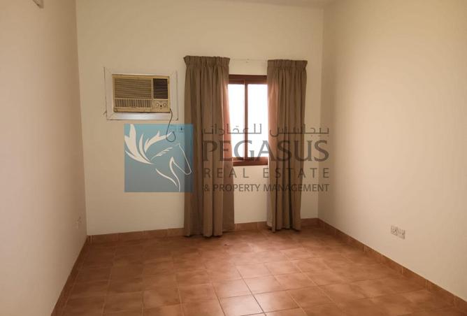 989559 - Property Image 2