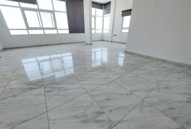 Apartment - 2 Bedrooms - 1 Bathroom for rent in Galali - Muharraq Governorate