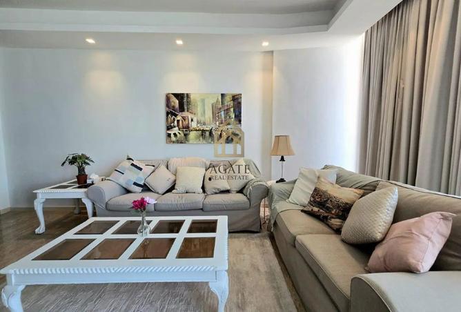 979742 - Property Image 2