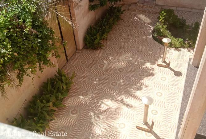 963367 - Property Image 3