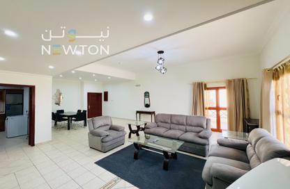 Apartment - 2 Bedrooms - 3 Bathrooms for rent in Al Juffair - Capital Governorate