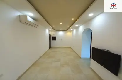 Apartment - 2 Bedrooms - 2 Bathrooms for rent in Hidd - Muharraq Governorate
