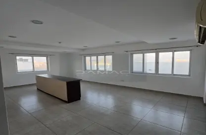 Apartment - 1 Bedroom - 2 Bathrooms for rent in Riffa - Southern Governorate