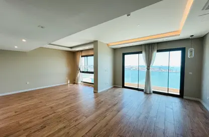 Apartment - 3 Bedrooms - 3 Bathrooms for rent in Hidd - Muharraq Governorate