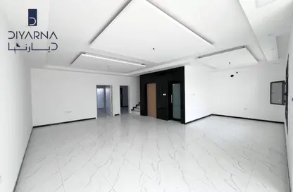 فيلا - 4 غرف نوم - 6 حمامات للبيع في البسيتين - المحرق