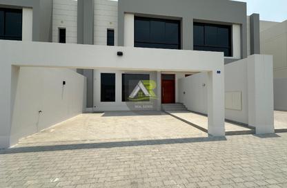 Villa - 3 Bedrooms - 5 Bathrooms for rent in Salmaniya - Manama - Capital Governorate
