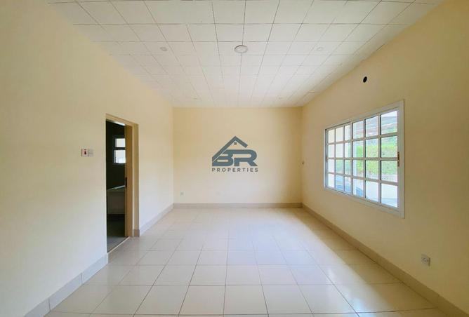 981843 - Property Image 2