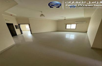 Apartment - 3 Bedrooms - 2 Bathrooms for rent in Busaiteen - Muharraq Governorate