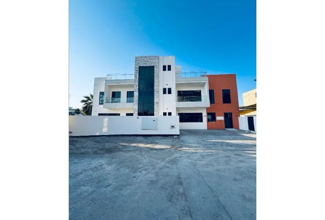 961956 - Property Image 2