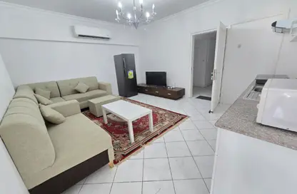 Apartment - 1 Bedroom - 1 Bathroom for rent in Al Juffair - Capital Governorate