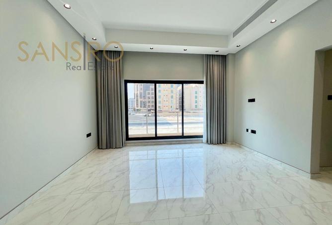 981182 - Property Image 2