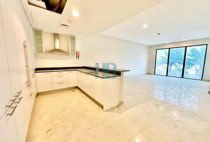 963816 - Property Image 3