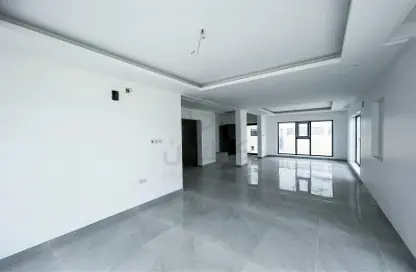 Empty Room image for: Villa - 5 Bedrooms - 5 Bathrooms for sale in Mozoon - Diyar Al Muharraq - Muharraq Governorate, Image 1