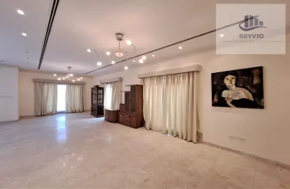 Empty Room image for: Villa - 5 Bedrooms - 5 Bathrooms for rent in Tubli - Central Governorate, Image 1