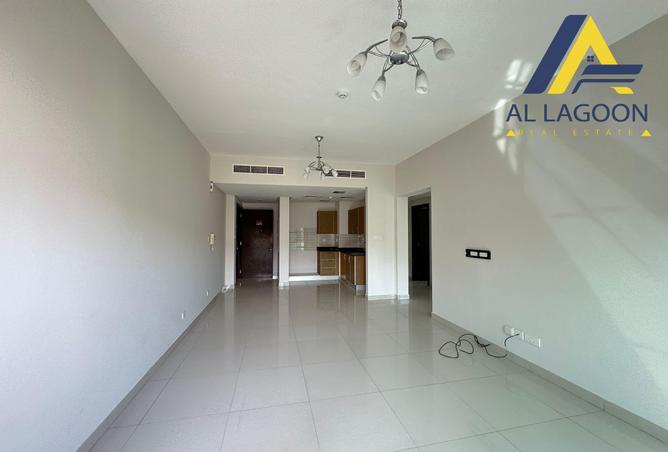 Apartment - 2 Bedrooms - 2 Bathrooms for rent in Zinj - Manama - Capital Governorate