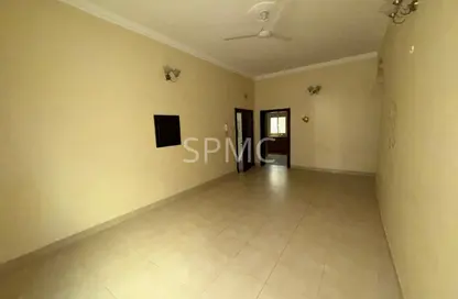 Apartment - 2 Bedrooms - 2 Bathrooms for rent in Tubli - Central Governorate