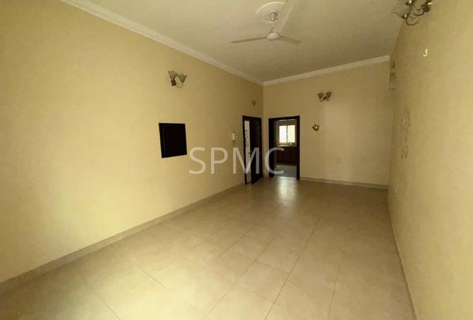 960471 - Property Main Image