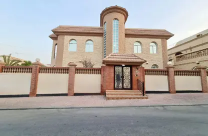 فيلا - 5 غرف نوم - 7 حمامات للبيع في عالي - المحافظة الوسطى