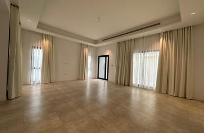 Villa - 4 Bedrooms - 5 Bathrooms for rent in Saar - Northern Governorate