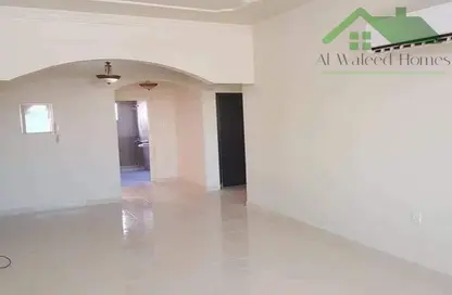 Apartment - 2 Bedrooms - 3 Bathrooms for rent in Hidd - Muharraq Governorate