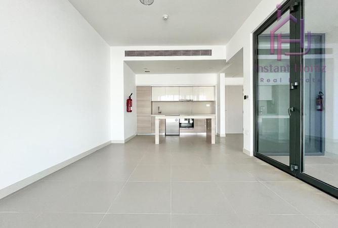 965695 - Property Image 2