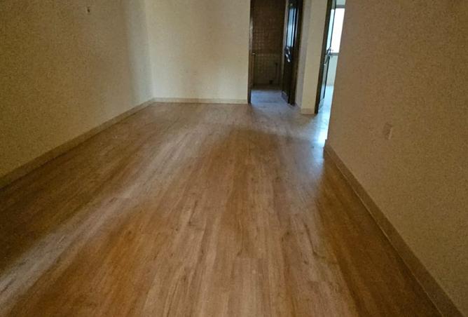 966712 - Property Image 2