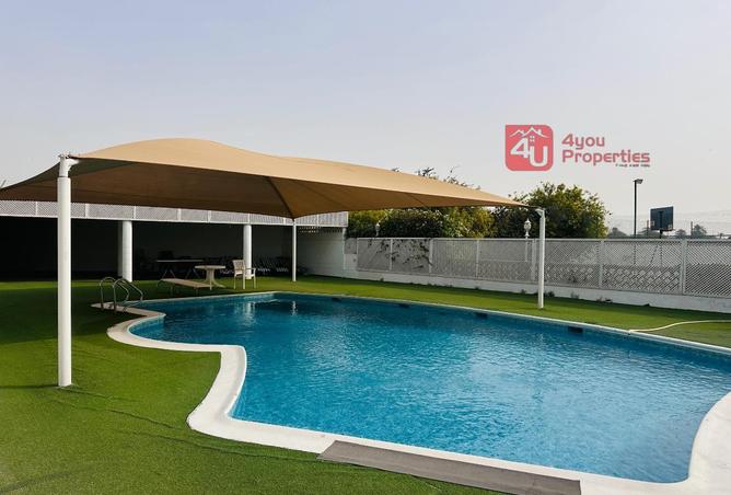 985942 - Property Image 2