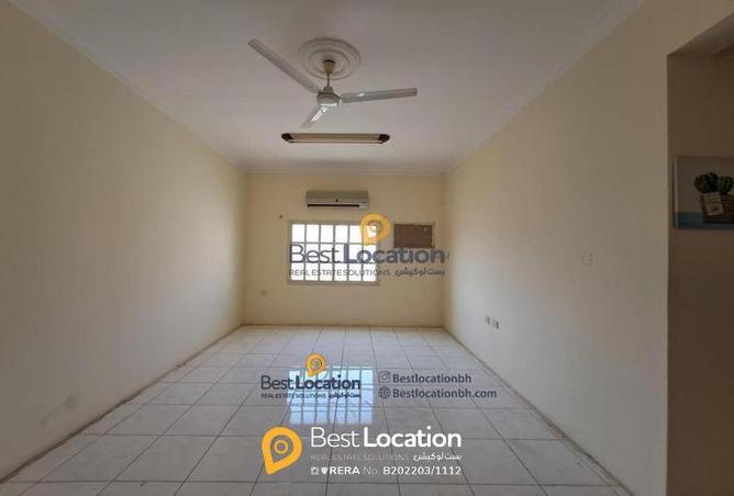 881051 - Property Image 3
