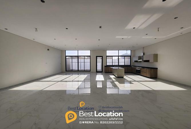 885554 - Property Image 3