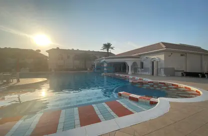 Pool image for: Villa - 4 Bedrooms - 4 Bathrooms for rent in Um Al Hasam - Manama - Capital Governorate, Image 1