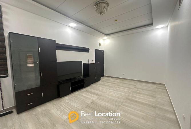 950097 - Property Image 2