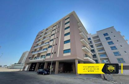Apartment - 2 Bedrooms - 2 Bathrooms for rent in Hidd - Muharraq Governorate