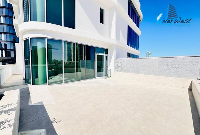 965843 - Property Image 2