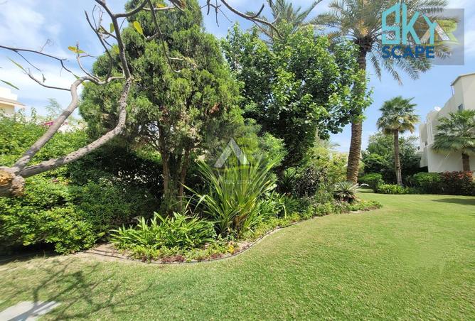 966220 - Property Image 2