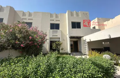 فيلا - 4 غرف نوم - 4 حمامات للايجار في الجنبية - المحافظة الشمالية