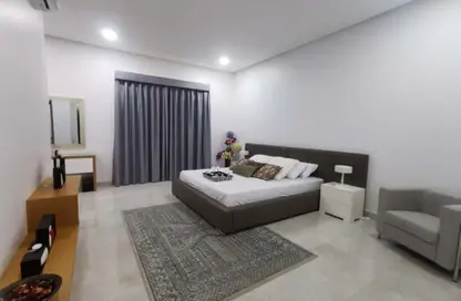 Apartment - 2 Bedrooms - 2 Bathrooms for rent in Janabiya - Northern Governorate