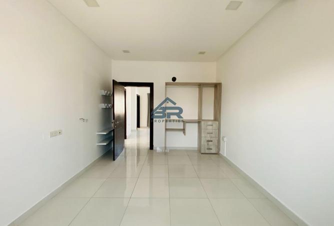 977375 - Property Image 2