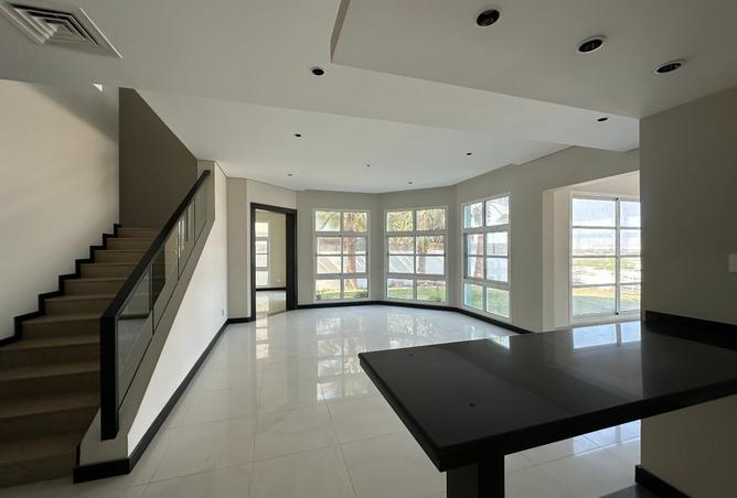 978289 - Property Image 3