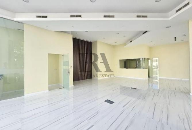 951499 - Property Image 2