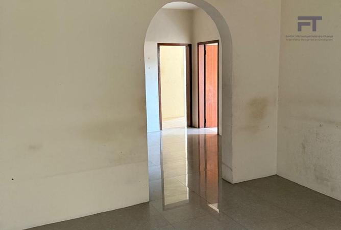 977324 - Property Image 3