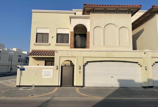 967367 - Property Image 2